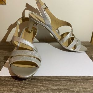 Naturalizer Taimi Silver Pearl Sandal